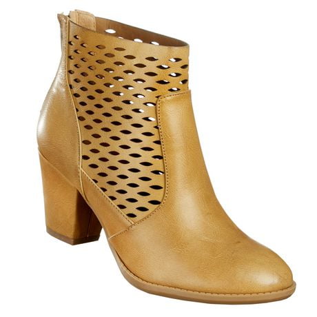 cut out boots beige