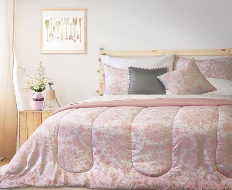 Safdie & Co. Home Deluxe Collection Pink 100% Polyester