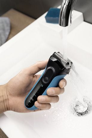 Braun Series 3 3010S Wet & Dry Electric Shavers | Walmart Canada