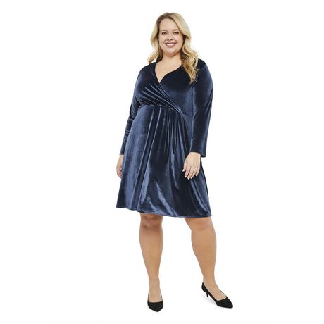 George Plus Women's Velvet Wrap Dress | Walmart Canada
