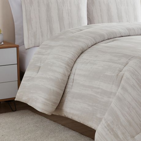 Avery Pure Cotton Bamboo Annae 3 Piece, King Quilt On Queen Bed
