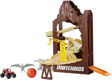 UPC 887961585360 product image for Matchbox Jurassic World Portable Island Escape Playset Brown | upcitemdb.com