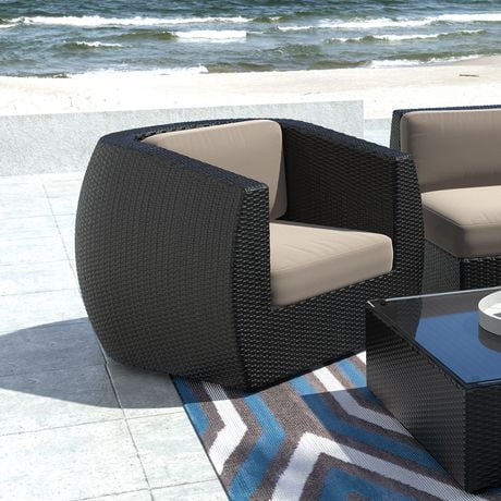 plastic weave lounge chair