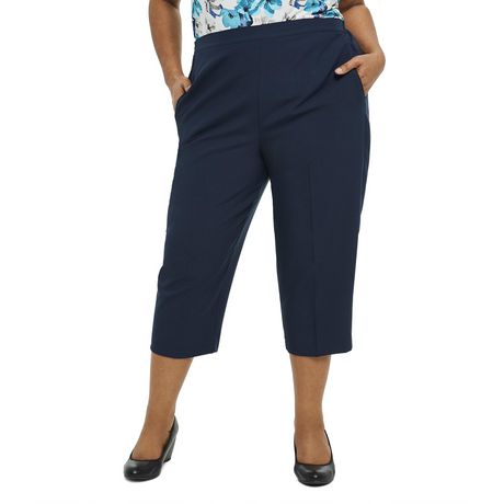Penmans Plus Women's Polyester Pull-On Capri Pant - Walmart.ca