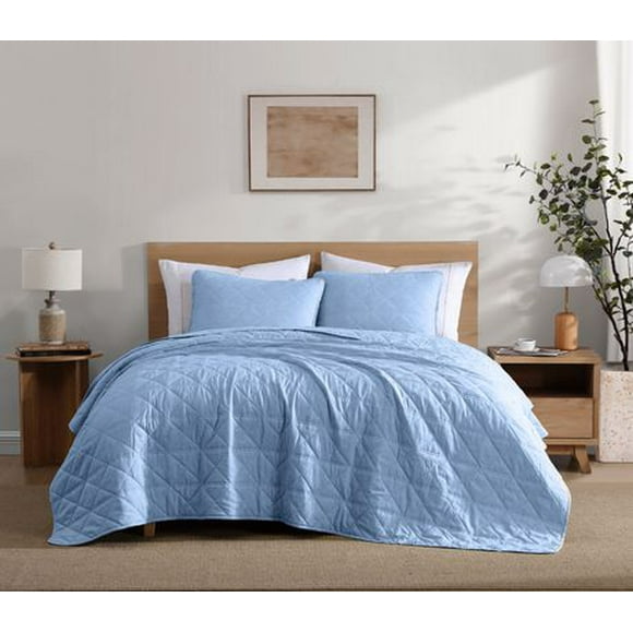 Social Standard by Sanctuary 3 Piece Quilt Set, Chambray Weave, Geo Diamond Quilt Pattern, Easy Care, Wrinkle Resistant