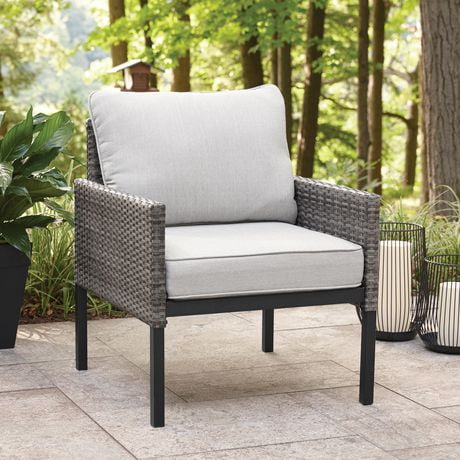 Hometrends Sarasota Club Chair