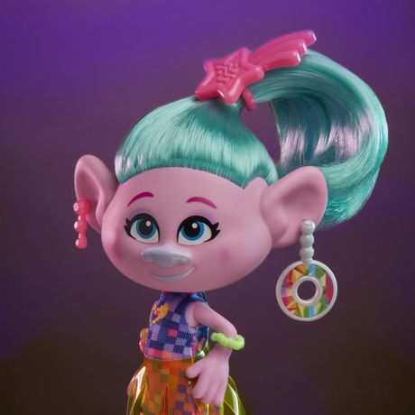 DreamWorks Trolls World Tour Glam Satin Deluxe Fashion Doll