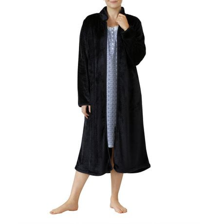 high collar robe