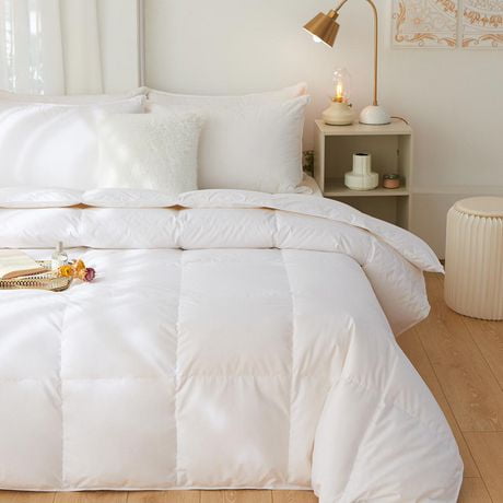 All-Season Eco-Friendly Flower Down Duvet