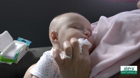 aleva tooth and gum wipes