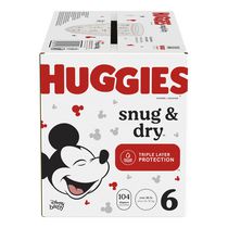 Couches Huggies Snug & Dry, taille 6, 104 couches
