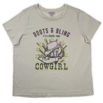 Pink closet Ladie`s plus size tee shirt. This ladies plus size short sleeve tee shirt has a casual look which can be worn with almost any bottom, jeans or short and