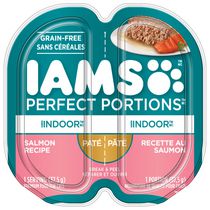 Nourriture humide sans céréales pour chats IAMS PERFECT PORTIONS Healthy Adult Pâté Indoor recette au saumon