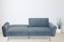K-Living Canapé-lit Mario en tissu suédé gris avec base en acier inoxydable chromé