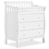 Dream On Me Marcus changing Table and Dresser, 3 spacious drawers