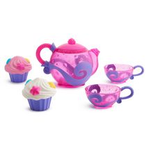 Ensemble de petits gâteaux pour le bain et le thé Munchkin Jouet de bain, comprend 1 théière, 2 tasses à thé et 2 jouets Cupcake Squirt, rose/violet