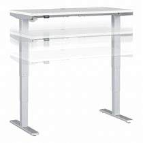Bureau assis-debout électrique à hauteur réglable 48L x 24P Move 40 Series de Bush Business Furniture, blanc