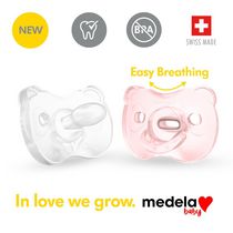 La nouvelle Sucette une pièce SILICONE SOUPLE Medela Baby est conçue pour soutenir la succion naturelle de bébé, sans BPA, légère et orthodontique. 0-6 mo Garçon