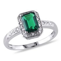 Bague cocktail de forme auréole Miabella avec émeraude synthétique de coupe émeraude 7/8 CT PBT et accents de diamants en or blanc 10K